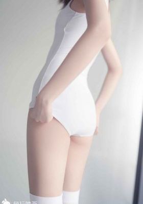 公交车被多男摁住灌浓精_BD高清免费观看